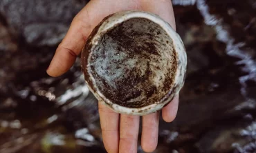 Delavnica z glino: “Izdelaj si svojo obredno šalco”