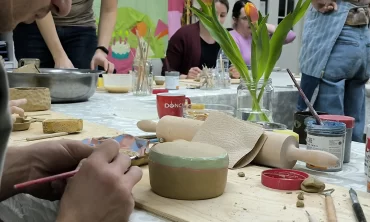Delavnica z glino: Lončarski party z Nino in Evo