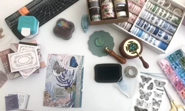 Unikatna beležka z Nino Holc